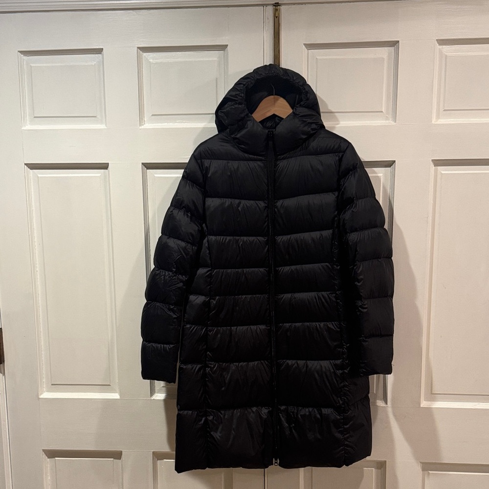 Uniqlo Women’s Black Quilted Down Puffer Coat